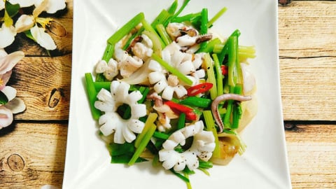 Mực xào cần tây