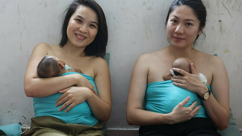 Những người mẹ đặc biệt truyền hơi ấm cho trẻ sơ sinh bị bỏ rơi