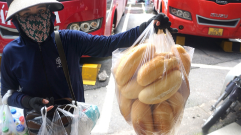 Bánh mì bến xe