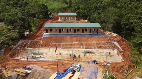 Điểm tựa trong cuồng lũ