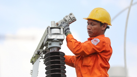 Giá điện tăng, hàng chục triệu hộ phải trả thêm bao nhiêu tiền mỗi tháng?