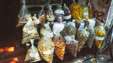 Phố thuốc trăm năm