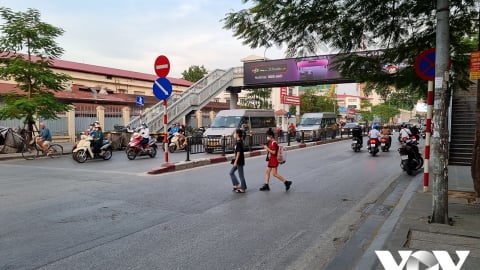 'Ném' tiền tỷ ra đường (Bài 2): Ùn tắc liên miên nhưng cầu đường vẫn “ế”