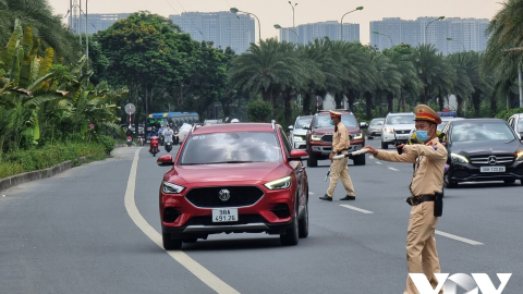 Dừng, đỗ không bật xi nhan, gây tai nạn: Có thể bị phạt tới 22 triệu đồng