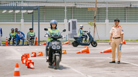 Có GPLX ô tô, được miễn sát hạch lý thuyết xe máy