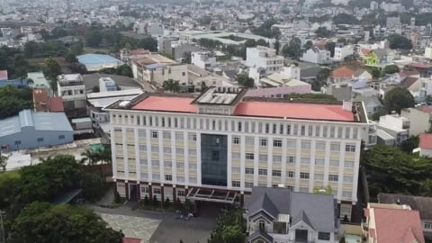 Làm gì với trụ sở dôi dư?