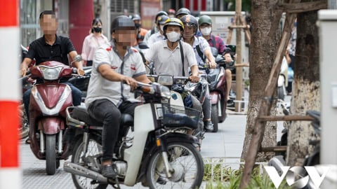 Hàng loạt tài xế nhận biên bản vì “leo hè”, đi ngược chiều