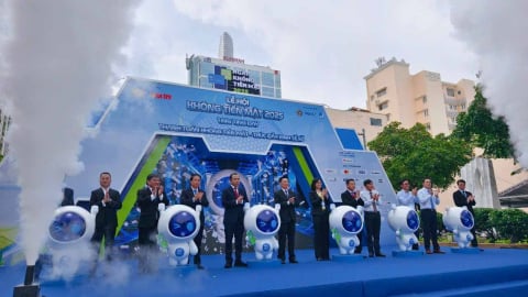 Người dân TP.HCM hào hứng tham gia Ngày Không tiền mặt 2025