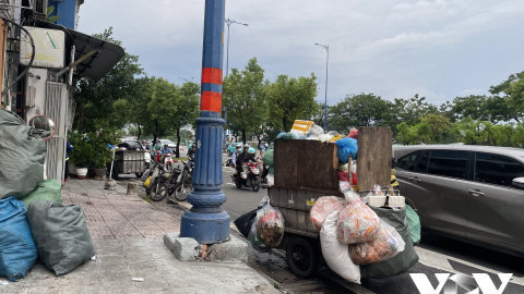 Chuẩn hóa phương tiện thu gom rác còn nhiều gian nan