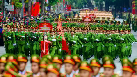 Ngắm các khối diễu binh, diễu hành của Công an Hà Nội trên đường phố Thủ đô