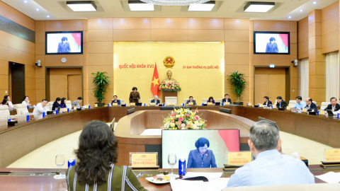 Ủy ban Thường vụ Quốc hội cho ý kiến sửa đổi, bổ sung các luật về Thuế thu nhập, Thuế giá trị gia tăng