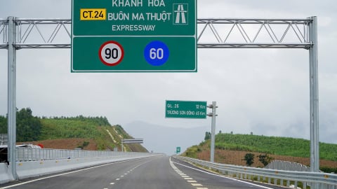 Gỡ “điểm nghẽn”, đẩy mạnh thi công cao tốc Khánh Hoà - Buôn Ma Thuột