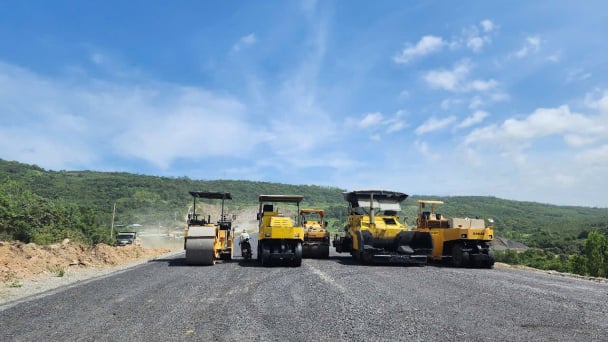 PPP trở lại, nhà đầu tư tư nhân chủ động xin tham gia mở rộng cao tốc Bắc - Nam