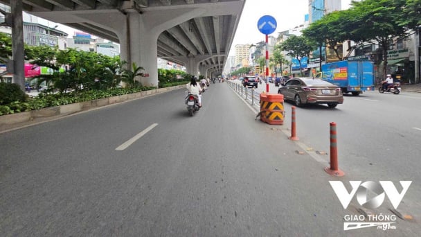 Trắc trở phân làn, Hà Nội liệu có nên theo đuổi?