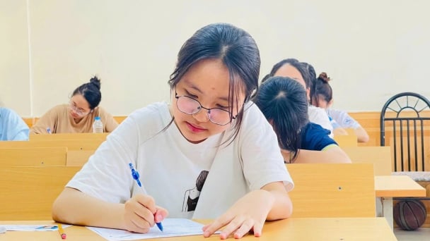 Hà Nội công bố điểm chuẩn vào lớp 10, cao nhất 25,5 điểm