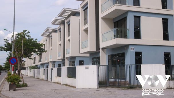 Chung cư và biệt thự liền kề: Cuộc đua giữa 2 phân khúc nóng nhất thị trường hiện nay