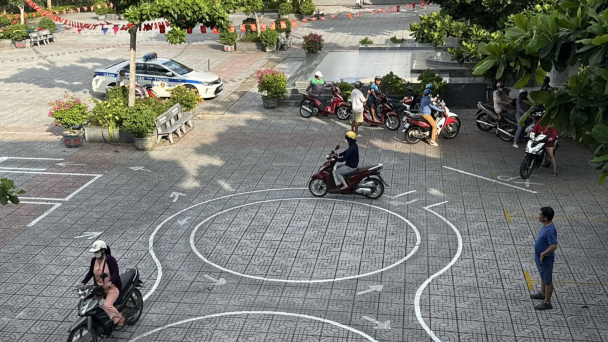 Lần đầu tiên sát hạch lái xe cho hơn 700 người dân Đặc khu Côn Đảo