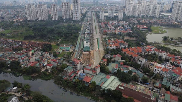 Chướng ngại vật tràn lan, giao thông kiểu “lạ đời” trong các khu đô thị tự quản