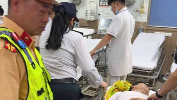 CSGT kịp thời đưa người bị đột quỵ trên cao tốc Hà Nội - Hải Phòng đến bệnh viện