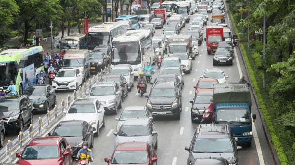 Từ chuyện phân làn đến quy hoạch giao thông