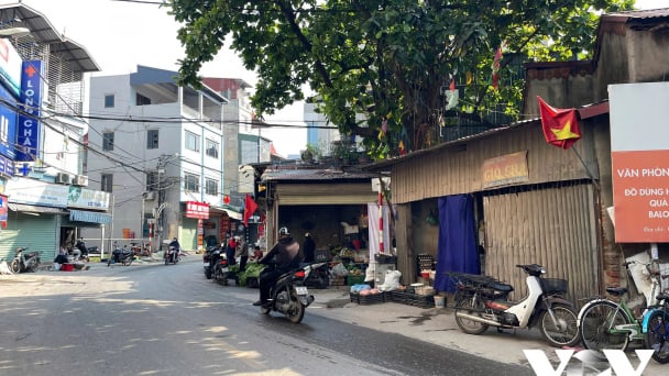 Đường Tây Tựu, Hà Nội: Nhức nhối tình trạng lấn chiếm vỉa hè, lòng đường