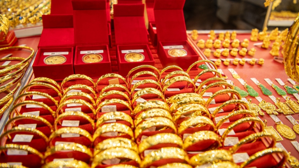 Giá vàng trong nước giảm mạnh