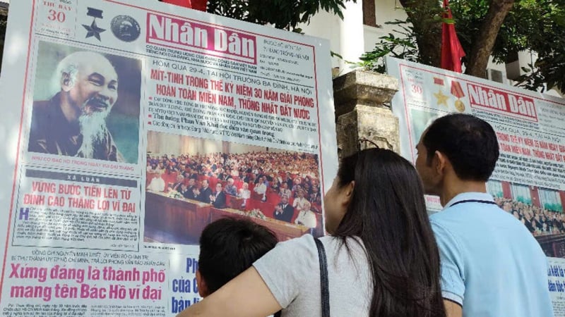 Những tấm hình trên phố
