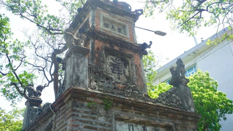 Tháp cổ Hà Thành