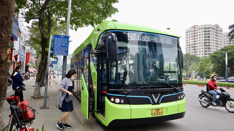 Từ năm 2025, 100% xe buýt thay thế, đầu tư mới sử dụng điện, năng lượng xanh. Ảnh: Báo Chính phủ