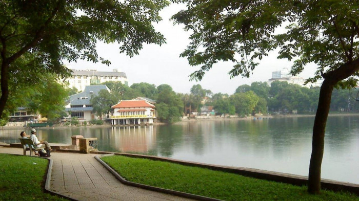 Tổ chức phố đi bộ quanh hồ Thiền Quang gần khu vực công viên Thống Nhất nhằm thúc đẩy kinh tế, cải thiện bộ mặt đô thị trên địa bàn - Ảnh minh hoạ