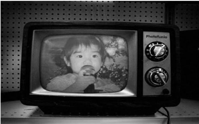 Hình ảnh hoài niệm những chiếc tivi đen trắng thời bao cấp