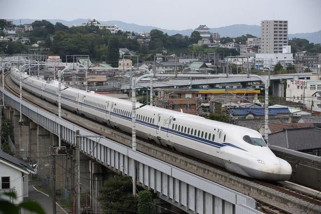 Đường sắt cao tốc tại Nhật Bản - Ảnh minh họa: T.N.