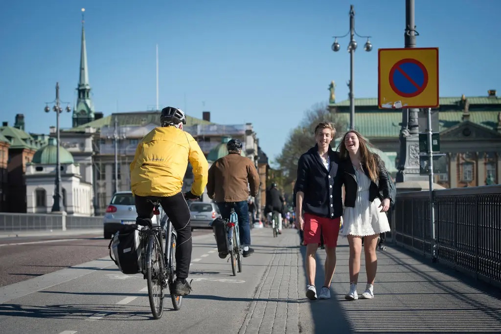 Thụy Điển được xem là một trong những quốc gia có hệ thống giao thông an toàn vào bậc nhất thế giới (Ảnh New York Times)