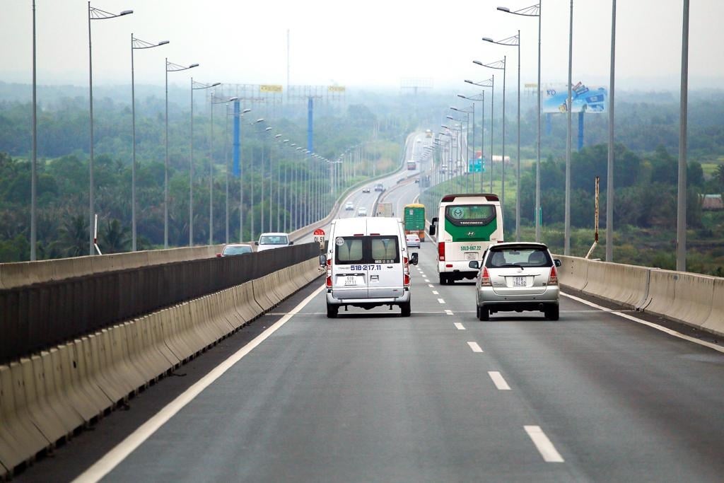Các lái xe cần chú ý và tuân thủ tốc độ tối đa và tối thiểu của mỗi đoạn tuyến đường cao tốc. Ảnh minh họa: Báo Thanh niên