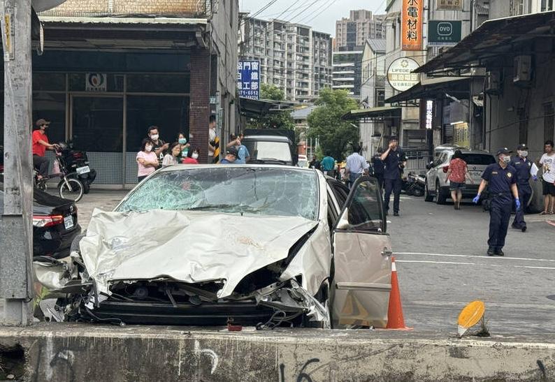 Hiện trường vụ tai nạn ngày 19/5. (Ảnh: Wu Jen-chieh, Taipei Times)