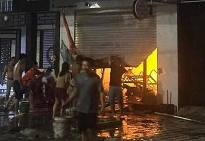 Ngày 12/7, đã xảy ra vụ cháy xe điện tại nhà dân thuộc khu phố Xuân Phú, phường Trung Sơn, thành phố Sầm Sơn, tỉnh Thanh Hóa khiến 02 người dân bị tử vong.