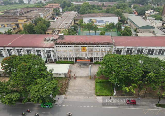 Nhà máy Thuốc lá Thăng Long trên đường Nguyễn Trãi trong diện di dời. Ảnh: Đại đoàn kết