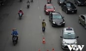 Từ việc phân làn cứng đường Nguyễn Trãi: Tổ chức giao thông đừng nay thay, mai sửa