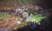 Xe khách lao xuống vực ở cao tốc La Sơn - Túy Loan khiến 2 người tử vong
