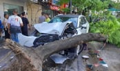 Hà Nội: Ô tô mất lái tông hàng loạt xe máy, có cả phụ nữ mang thai