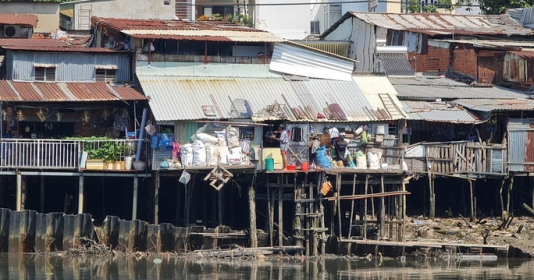 Giải bài toán nhà ven kênh rạch: Cần phép tính hợp lý