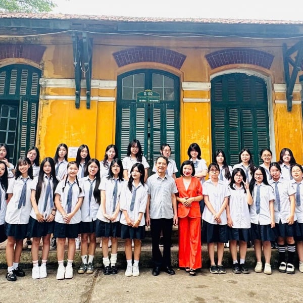 Gặp gỡ thi ca – Học sinh chuyên văn trò chuyện cùng nhà thơ