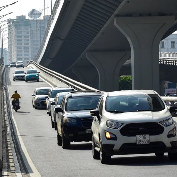 Tốc độ 80 km/h phải đảm bảo khoảng cách an toàn bao nhiêu, vi phạm bị phạt thế nào?