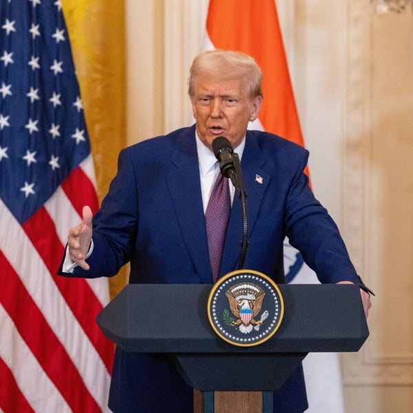 Tổng thống Mỹ Donald Trump cảnh báo áp thuế 15-50% với hàng loạt quốc gia