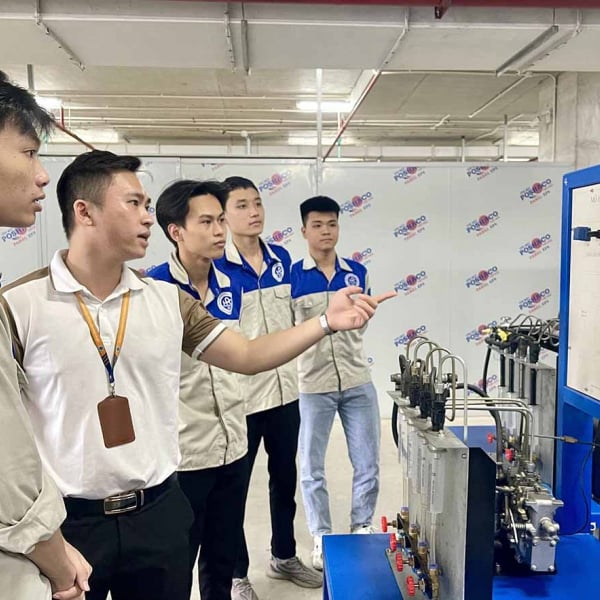 Phân luồng học nghề từ cấp THPT, làm gì để thay đổi rõ nét?