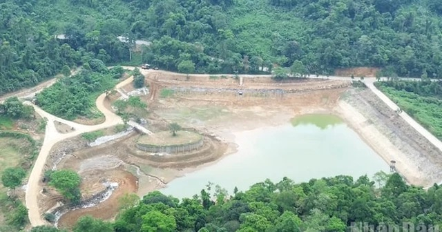 Chủ tịch UBND thành phố Hà Nội yêu cầu kiểm tra, xử lý việc xây dựng trái phép tại Khu du lịch Thiên Sơn - Suối Ngà (Ảnh: Báo Nhân dân)