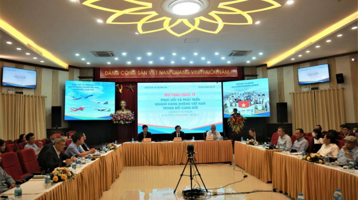 Ngày 24/5, Bộ GTVT phối hợp với Tạp chí Cộng sản tổ chức hội thảo quốc tế “Phục hồi và phát triển ngành hàng không Việt Nam trong bối cảnh mới” sau những biến động từ dịch Covid-19. Ảnh: Bộ GTVT
