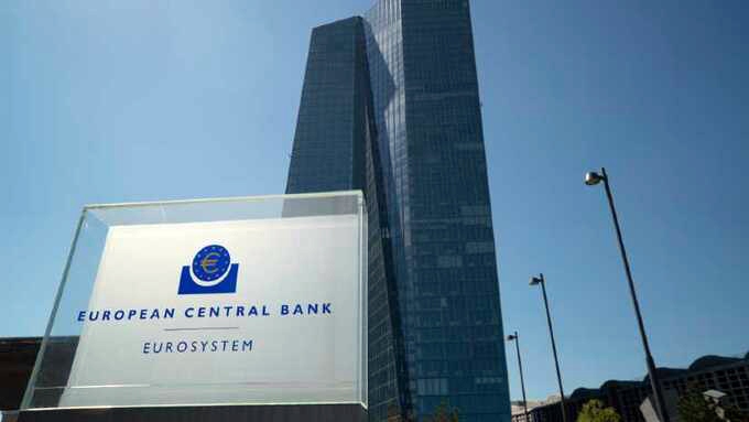 gân hàng Trung ương châu Âu (ECB) cho biết, những tác động tiêu cực của việc tăng mạnh lãi suất đang đè nặng lên các hộ gia đình nhưng đây là biện pháp duy nhất để kiểm soát lạm phát.