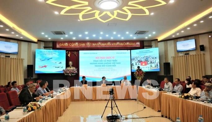 Hội thảo quốc tế “Phục hồi và phát triển ngành hàng không Việt Nam trong bối cảnh mới” thu hút được sự tham gia của nhiều nhà quản lý và các doanh nghiệp hàng không. Ảnh: Quang Toàn/BNEWS/TTXVN
