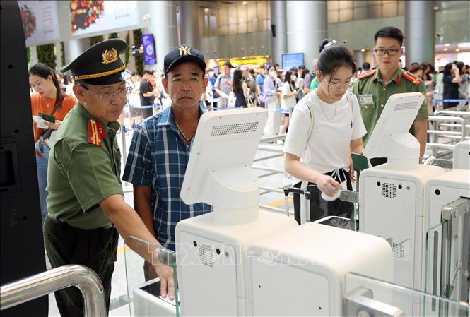 Cơ quan thuế không để doanh nghiệp hoặc người nộp thuế không biết thông tin bị hoãn xuất cảnh vì nợ thuế